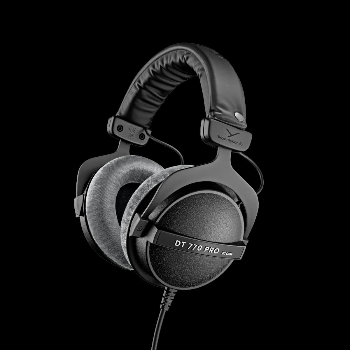 beyerdynamic DT 770 PRO, image from beyerdynamic