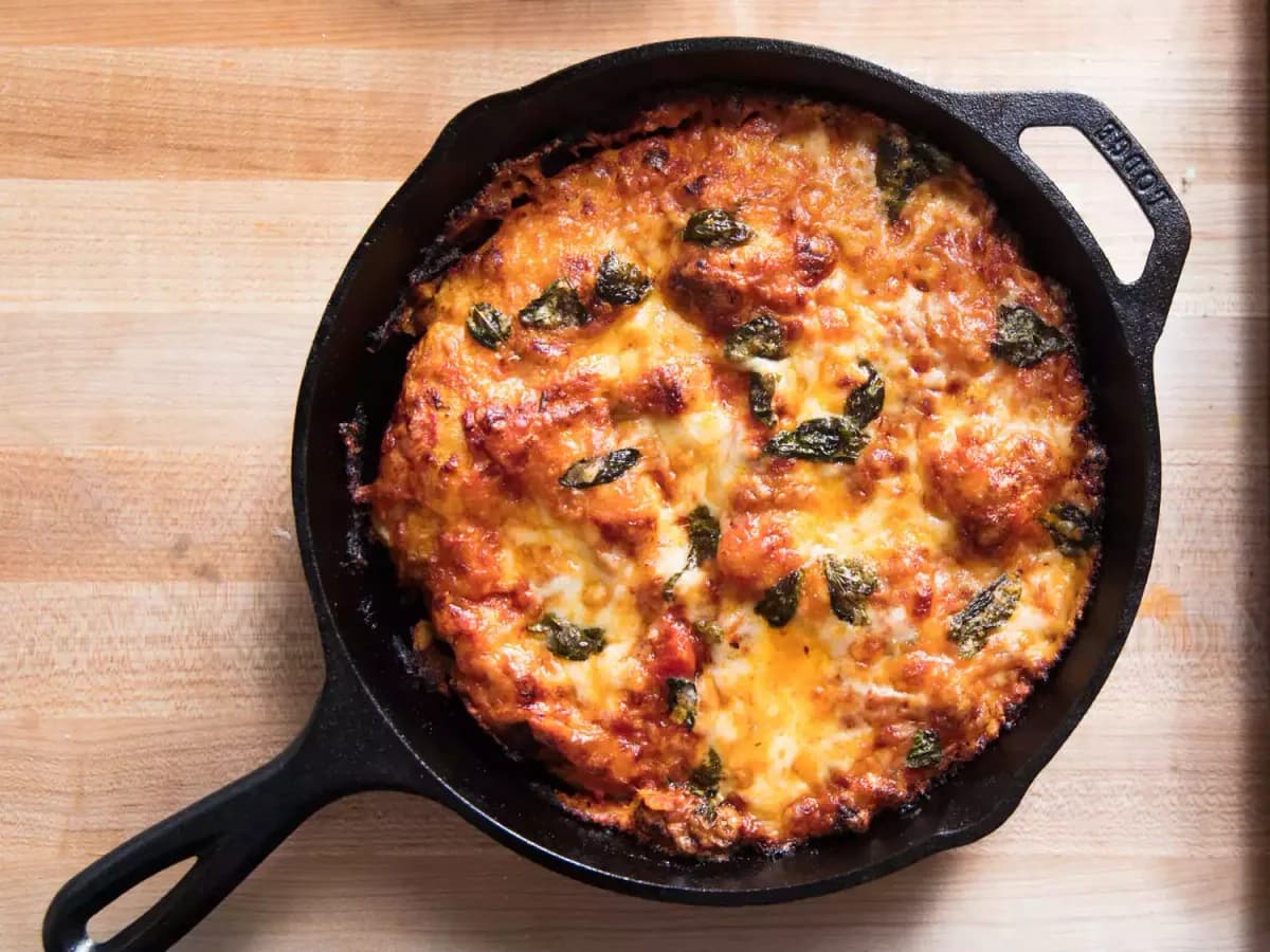Foolproof pan pizza, image from Serious Eats